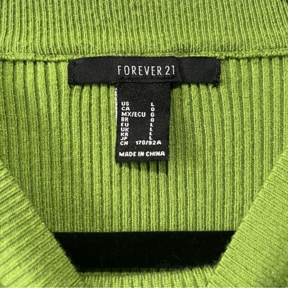 FOREVER 21- NEW Ribbed Short Sleeve Crop Top with Ties on Sides Size L - Picture 5 of 5